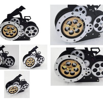 Moving Gear Bicycle Riding Table Clock